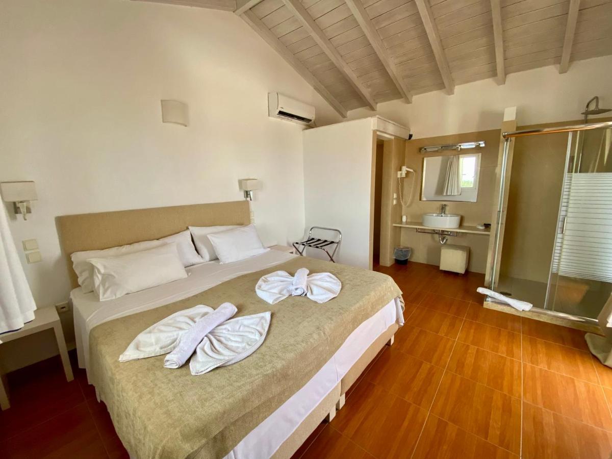 Elafonisos Mare Hotel Bagian luar foto
