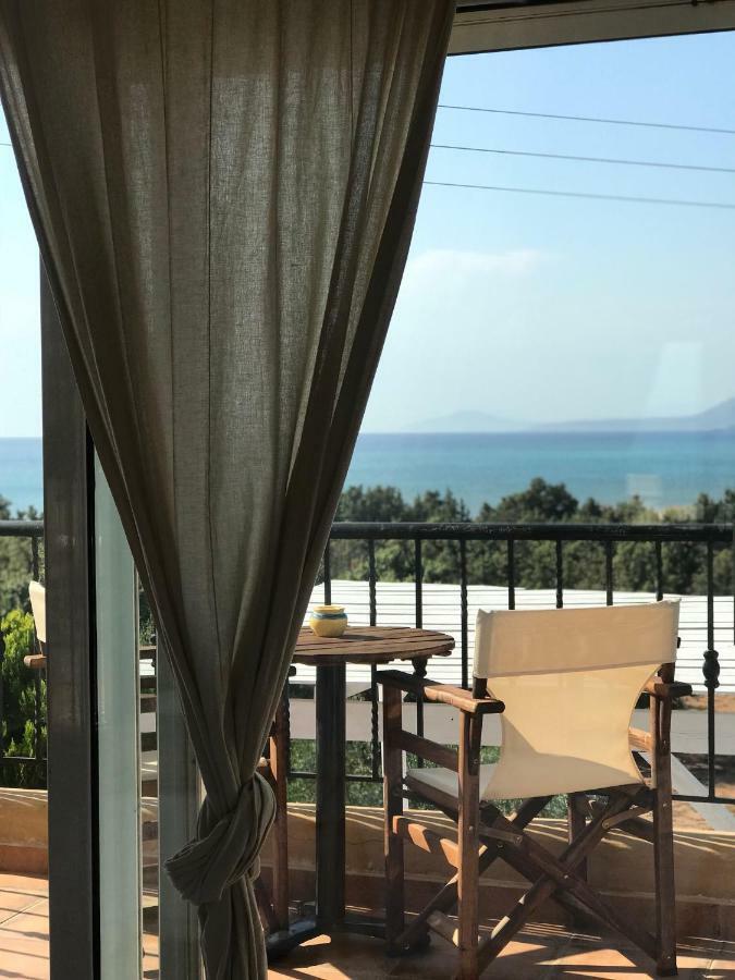 Elafonisos Mare Hotel Bagian luar foto